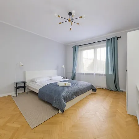 Stone Park Apartment *